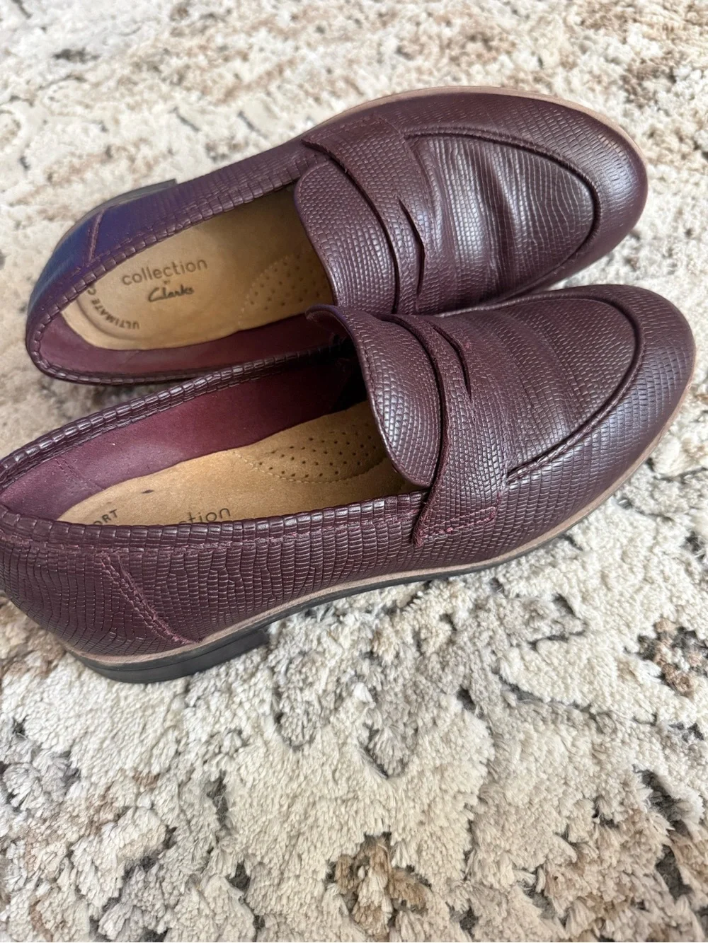 Clarks Women’s Burgundy Textured Penny Loafers